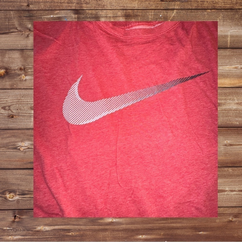 Nike Dri-Fit Tee XXL - Athletic Cut Red Comfort & Performance 4 Active Lifestyle - Picture 7 of 7
